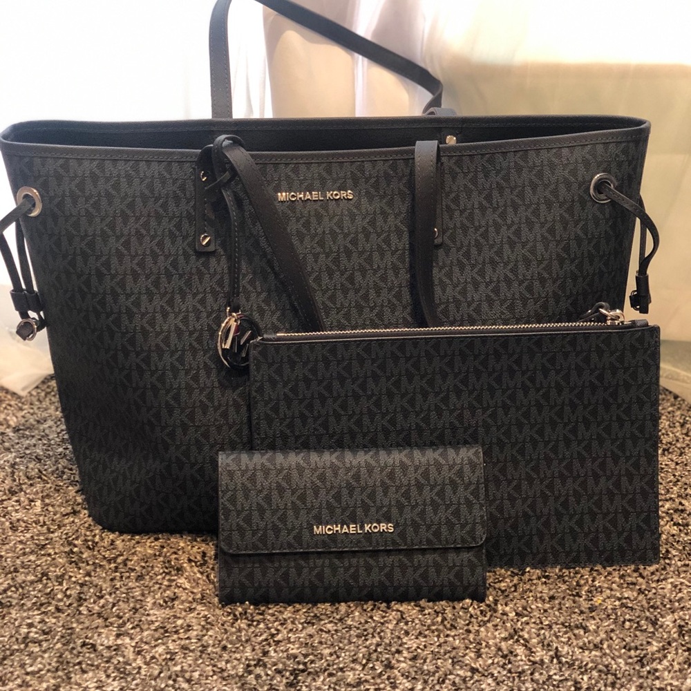 Michael Kors Tote Bundle